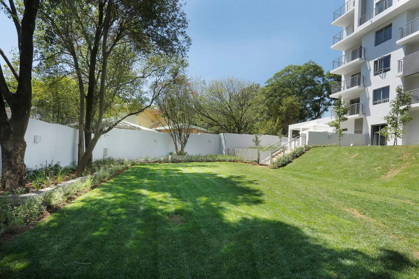 The Capital on Bath Garten