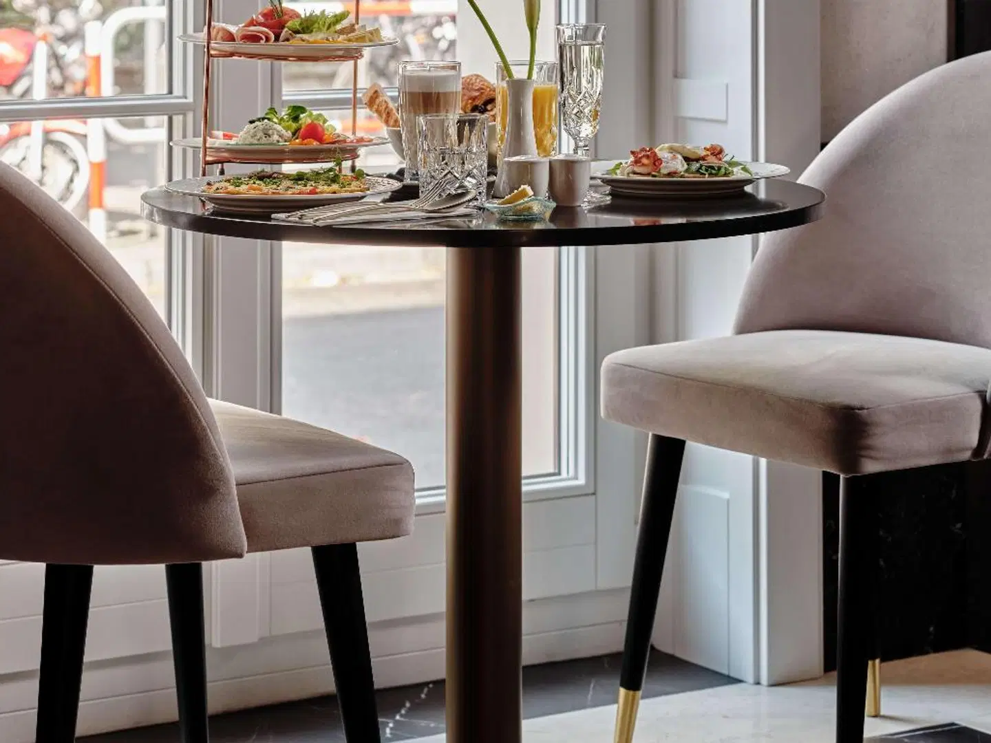 Crown Krakow - Handwritten Collection Bar