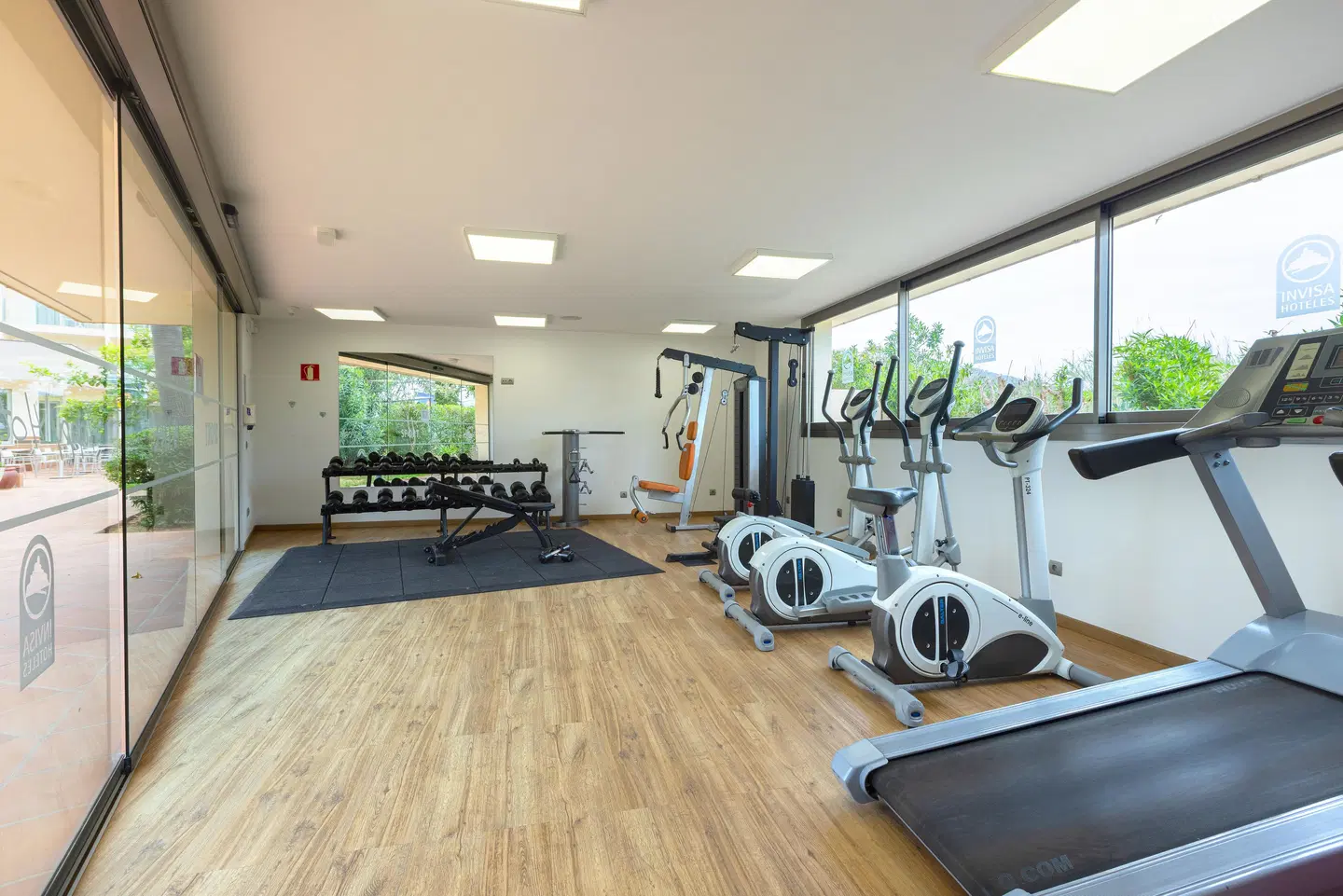 Invisa Es Pla SPORT_AND_ENTERTAINMENT