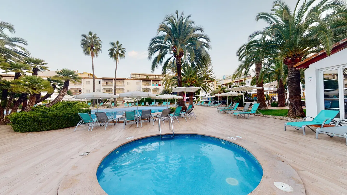 Alcudia Garden Pool