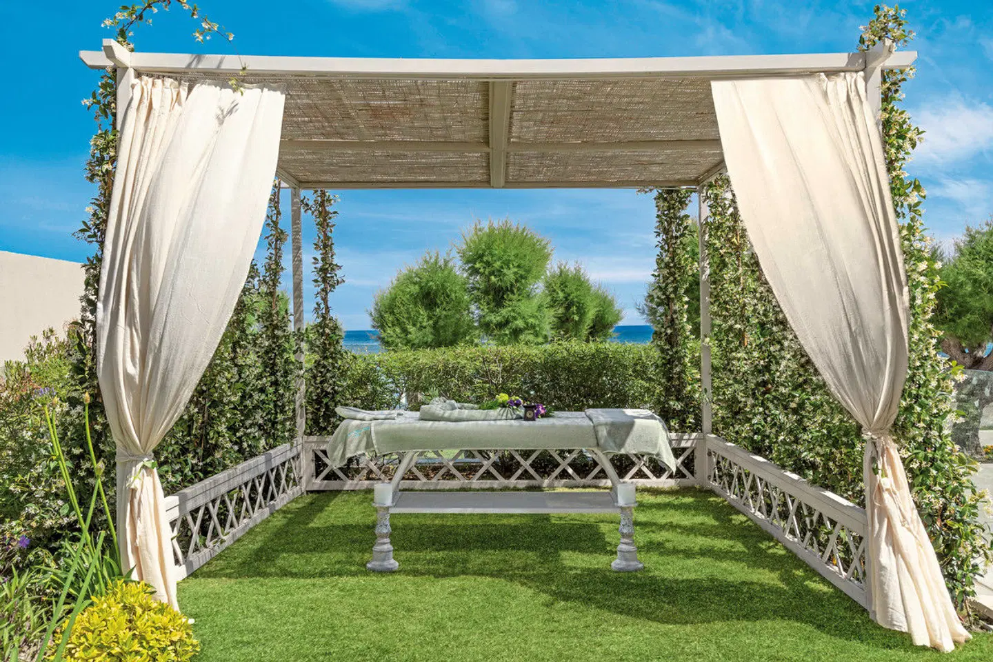 Amada Colossos Resort Terrasse