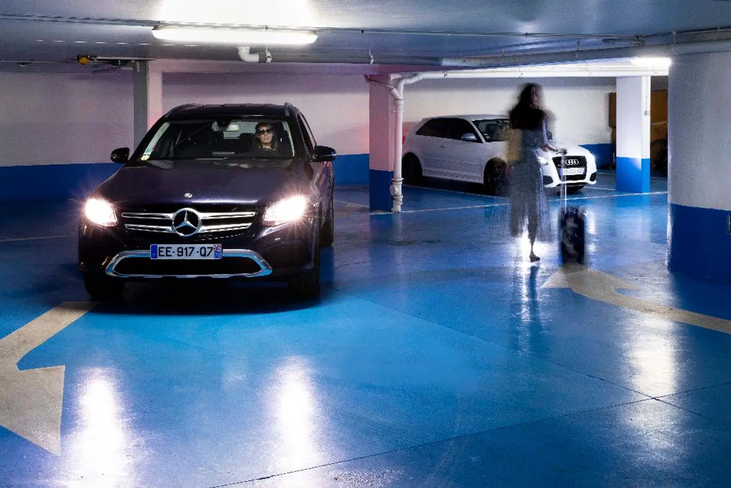 Jardins Eiffel Hallenbad