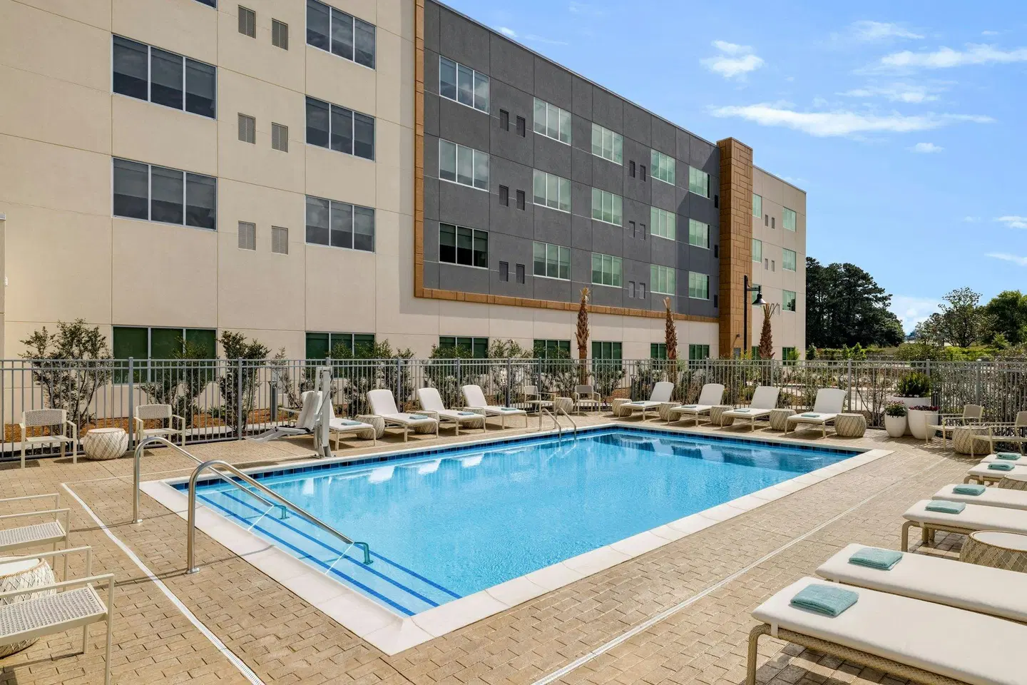 Element Charleston Airport Pool