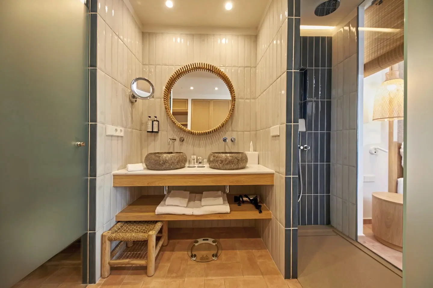 Cala San Miguel Ibiza Resort, Curio Collection by Hilton Badezimmer