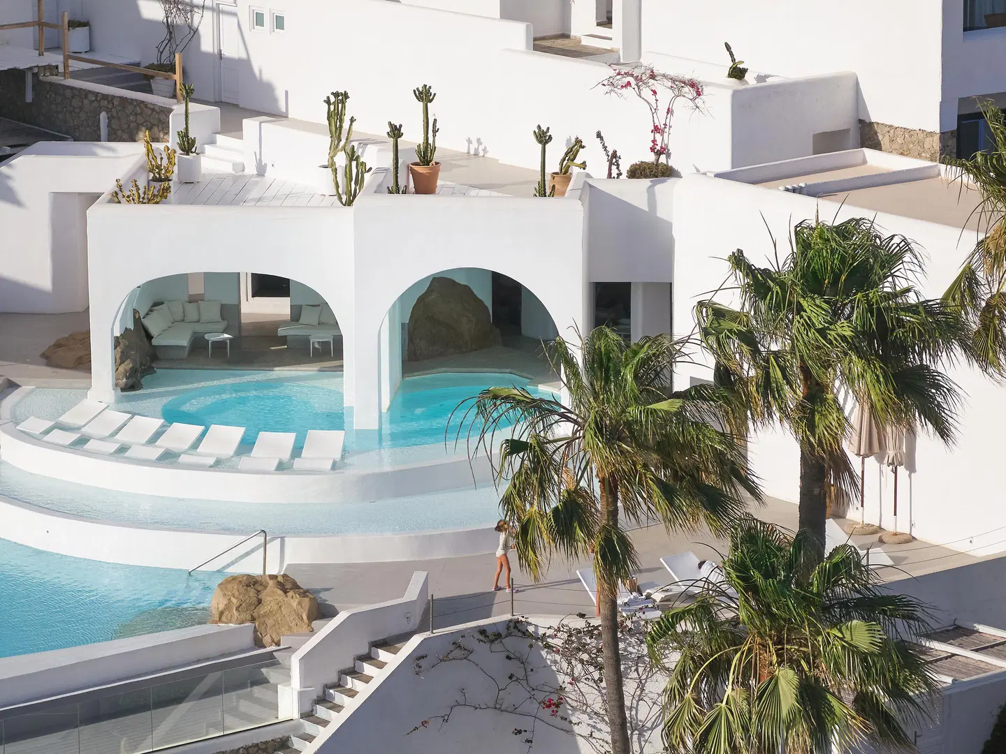 Mykonos Blu a Grecotel Resort to Live Pool
