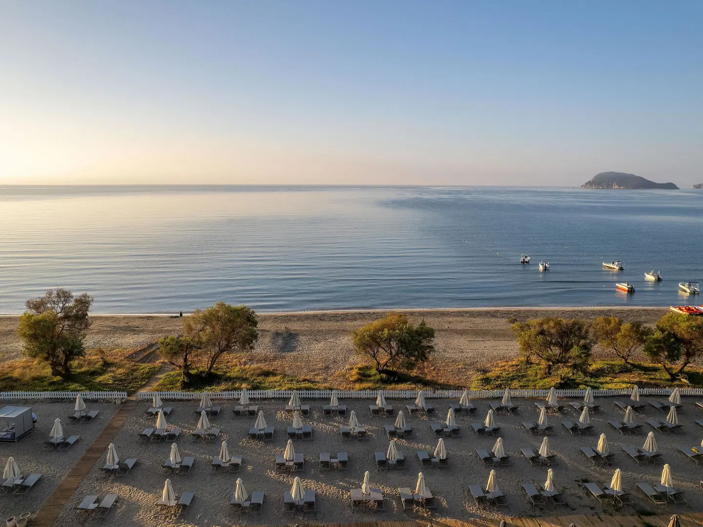 Domes Aulus Zante, Autograph Collection Strand