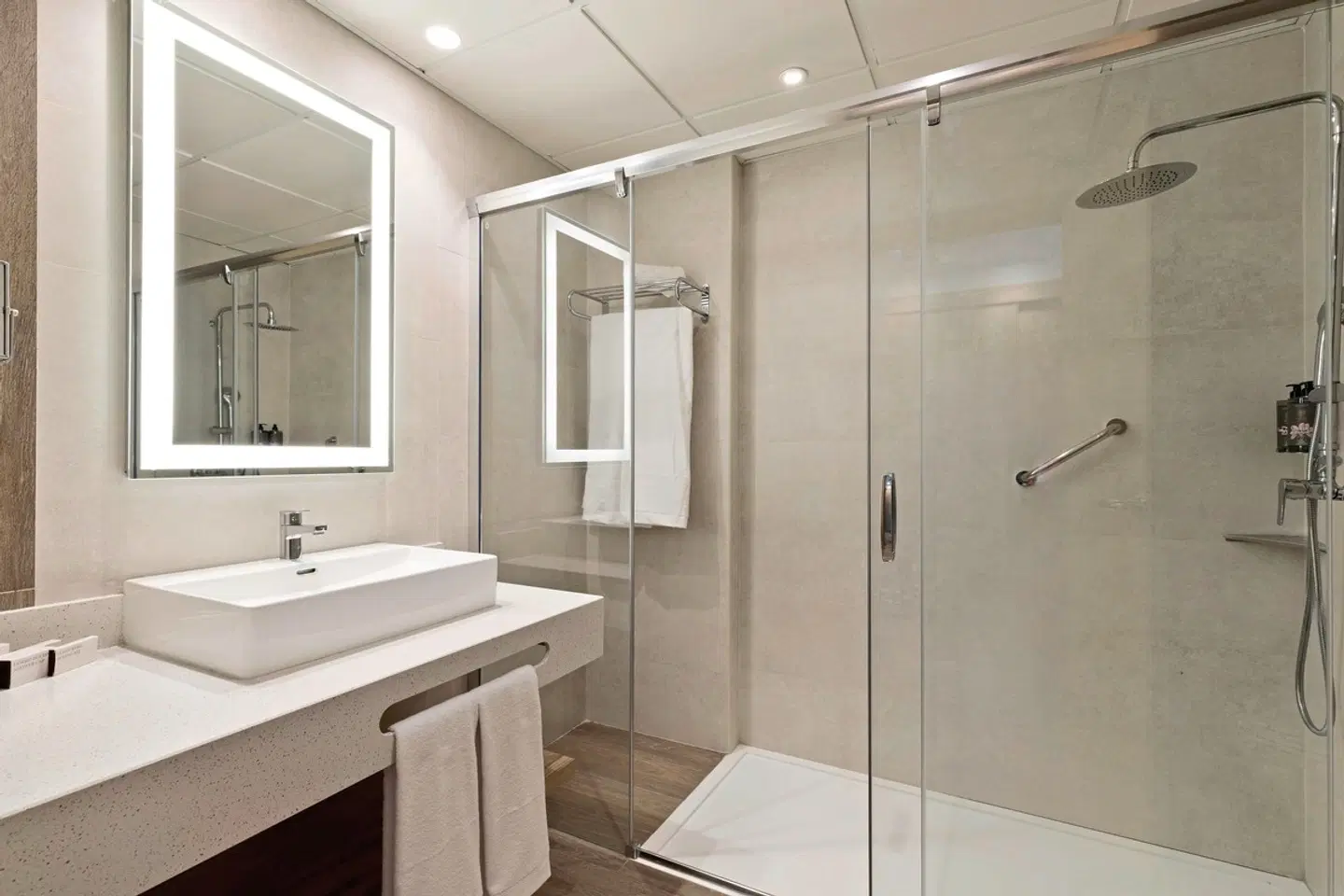 Best Tritón Badezimmer