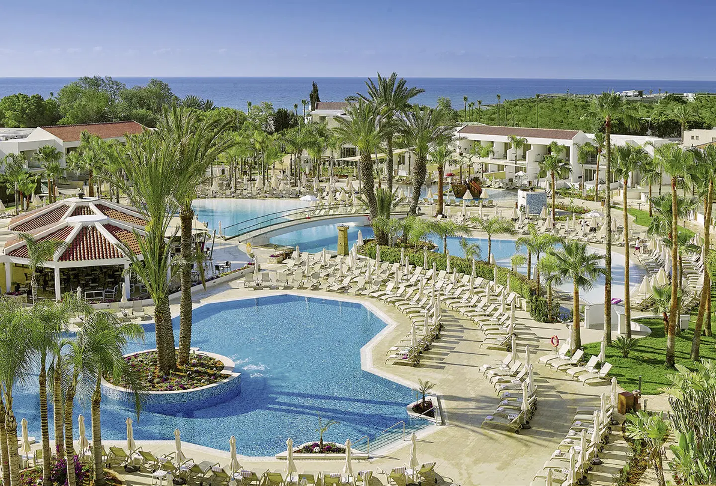 Olympic Lagoon Resort Aussenansicht