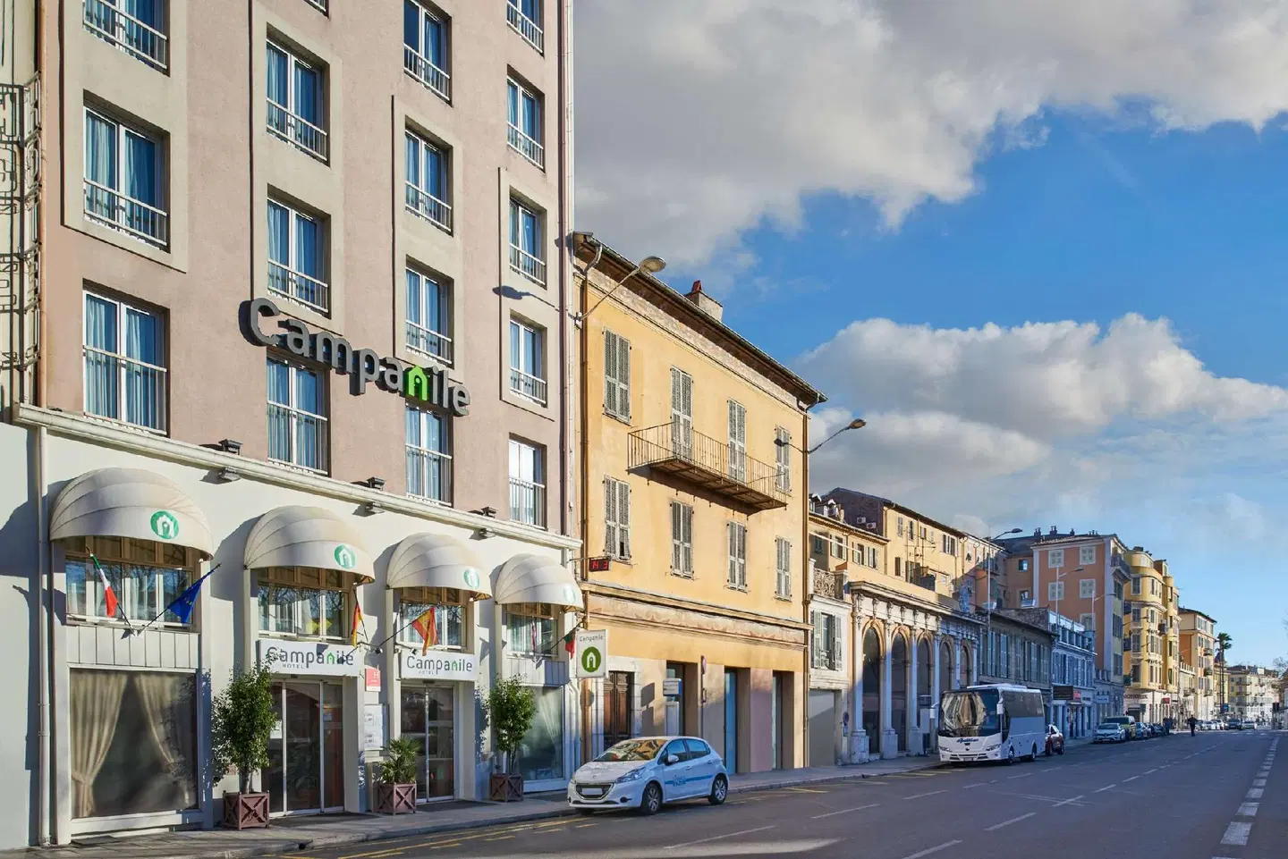 Campanile Nice Centre Acropolis Aussenansicht