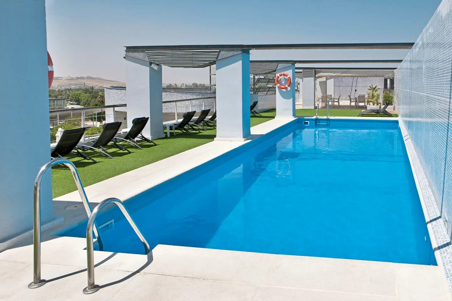 NH Sevilla Plaza de Armas Pool