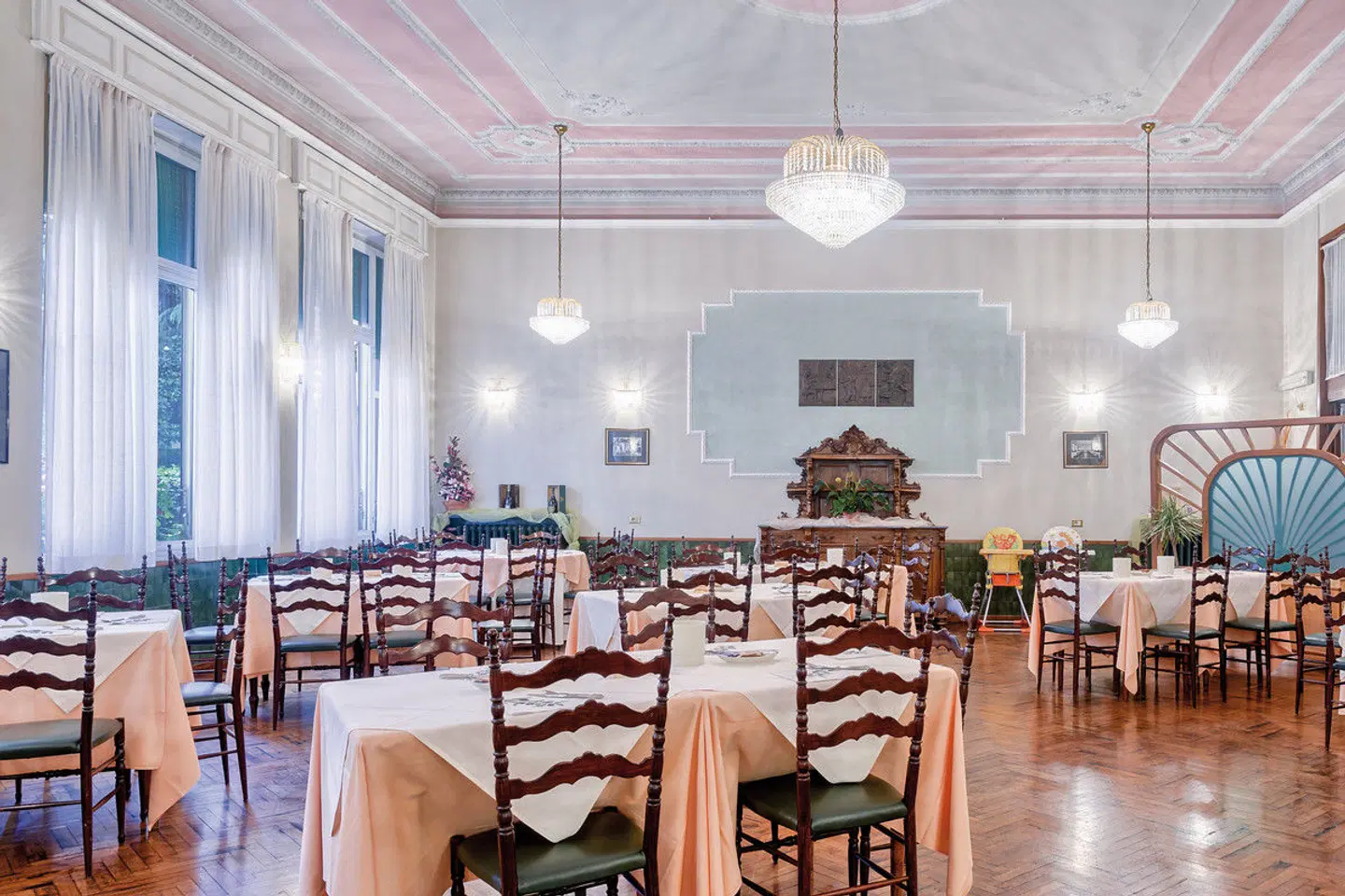 Monte Rosa Restaurant