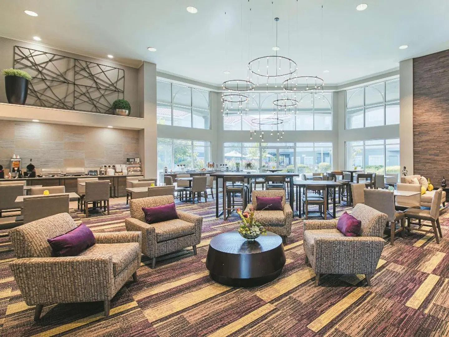La Quinta Inn & Suites by Wyndham Austin Near The Domain Lobby