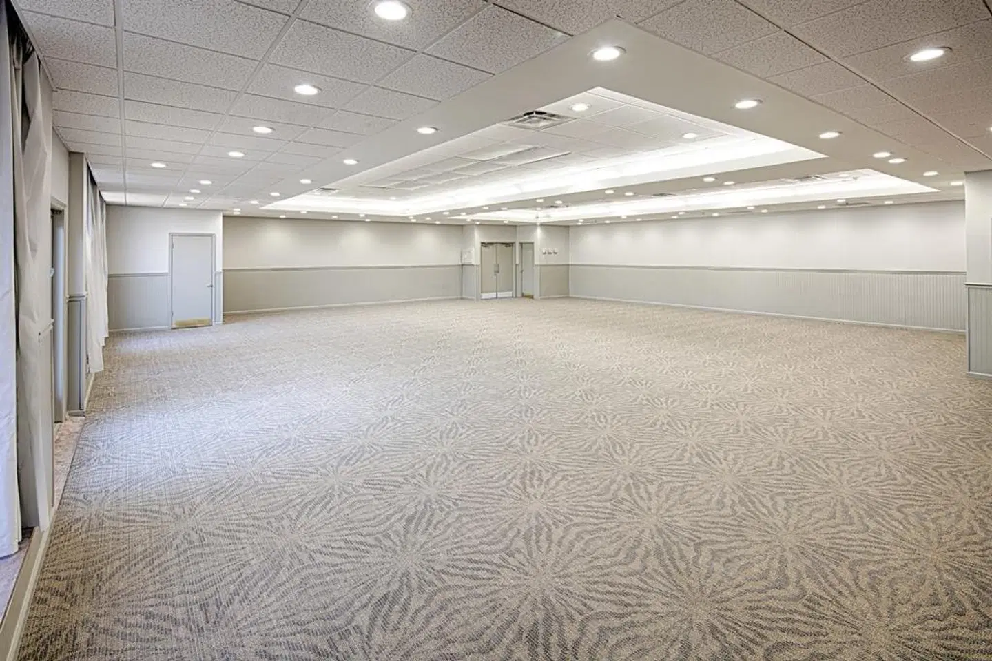 Clarion Hotel Atlanta Airport Lobby