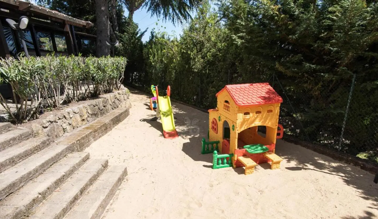 Happy Village Strand