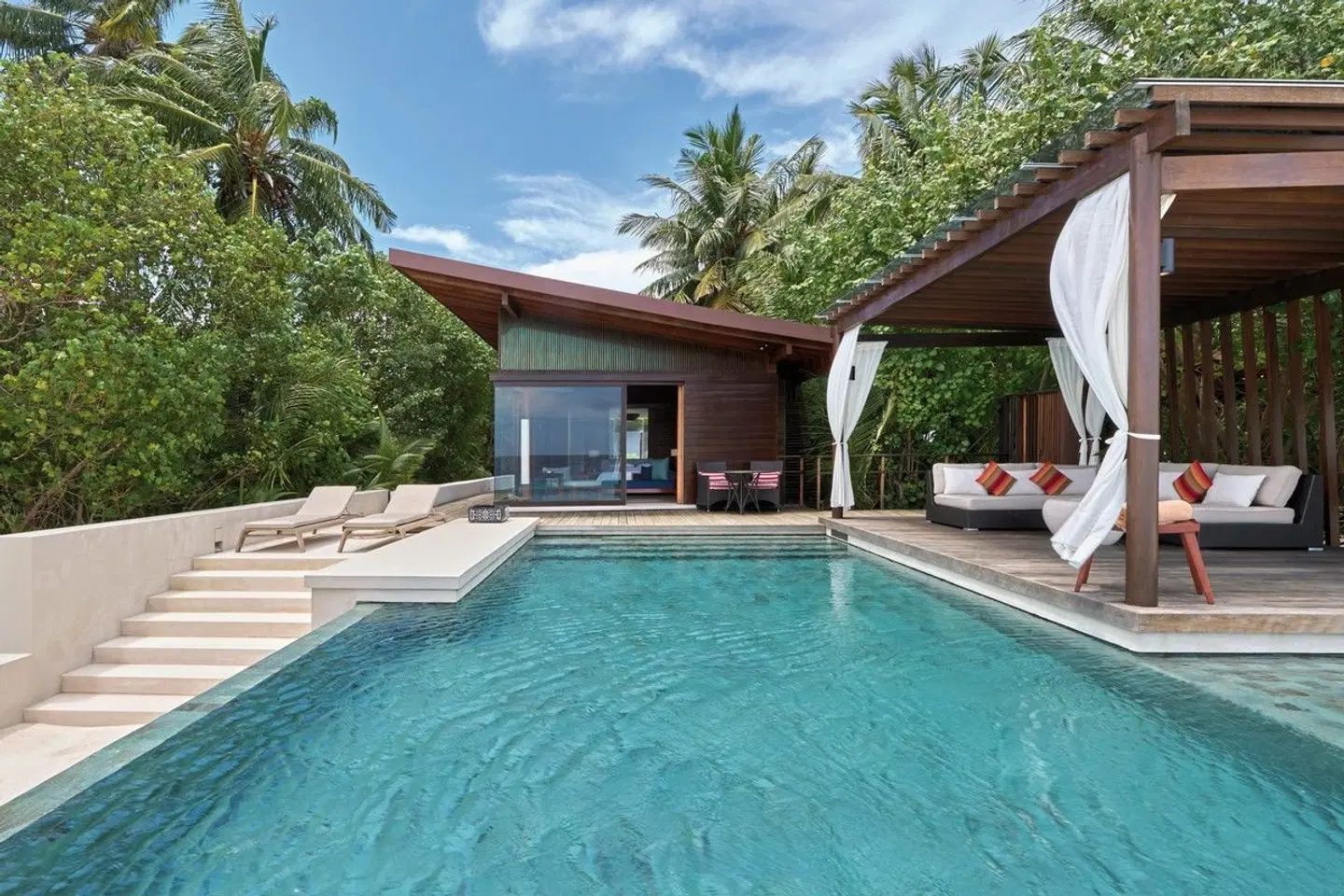 Park Hyatt Maldives Hadahaa Pool