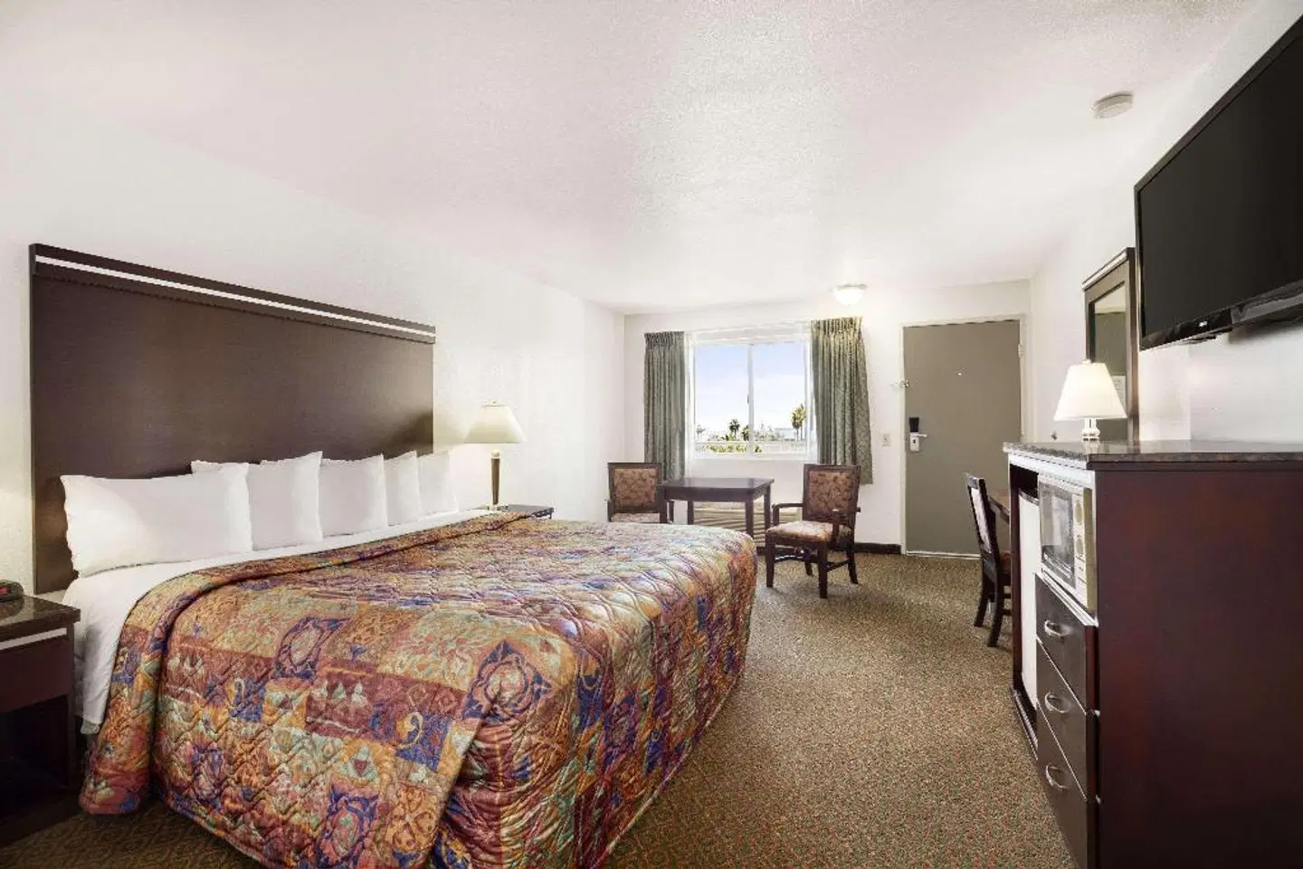 Days Inn by Wyndham Oceanside Wohnbeispiel