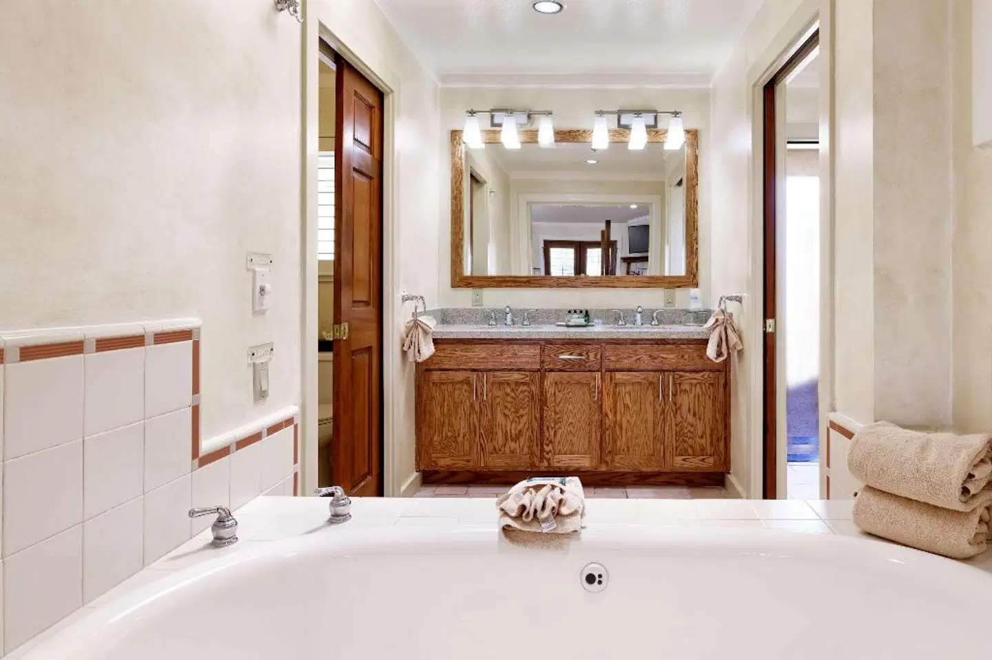 Sonoma Valley Inn, Tapestry Collection by Hilton Badezimmer