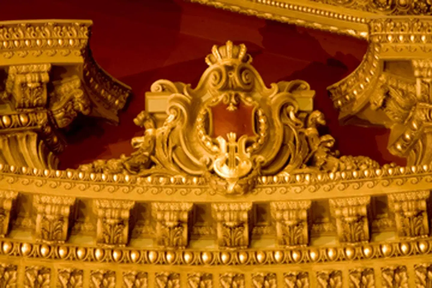 Hampton Inn Majestic Chicago Theatre District Tiere