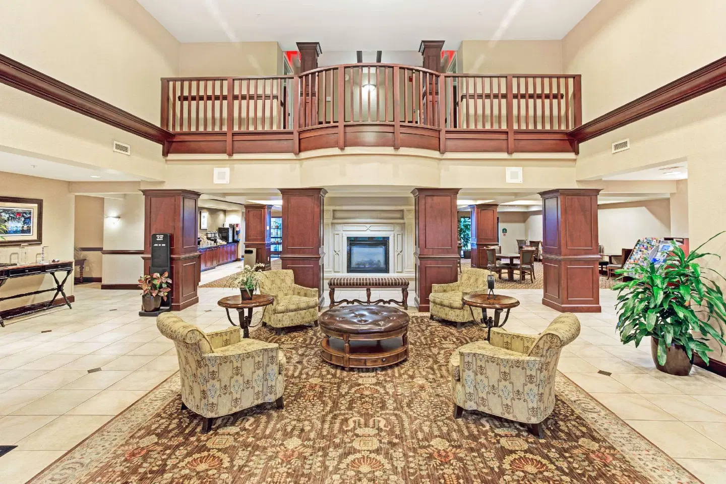 Wingate by Wyndham Charleston University Boulevard Lobby