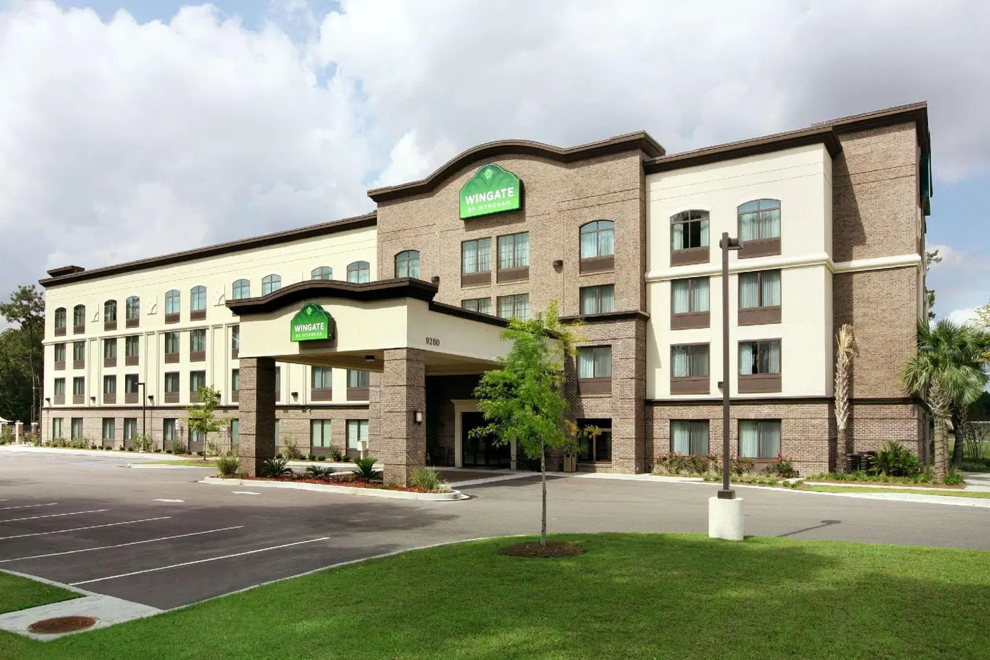 Wingate by Wyndham Charleston University Boulevard Aussenansicht