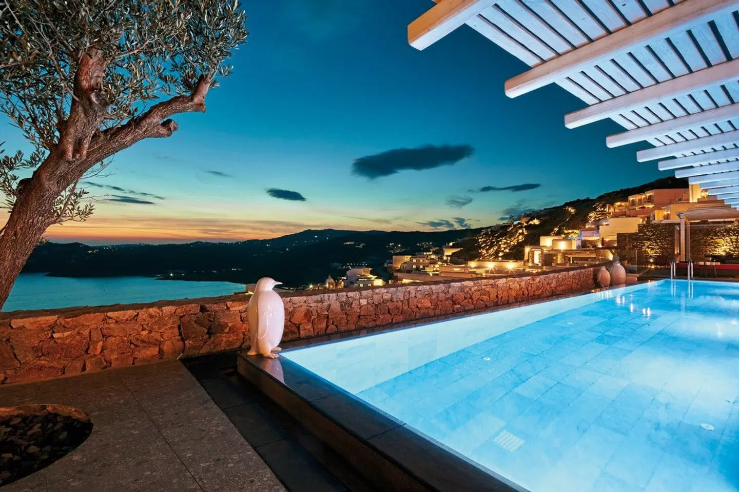 Myconian Avaton Resort Hallenbad