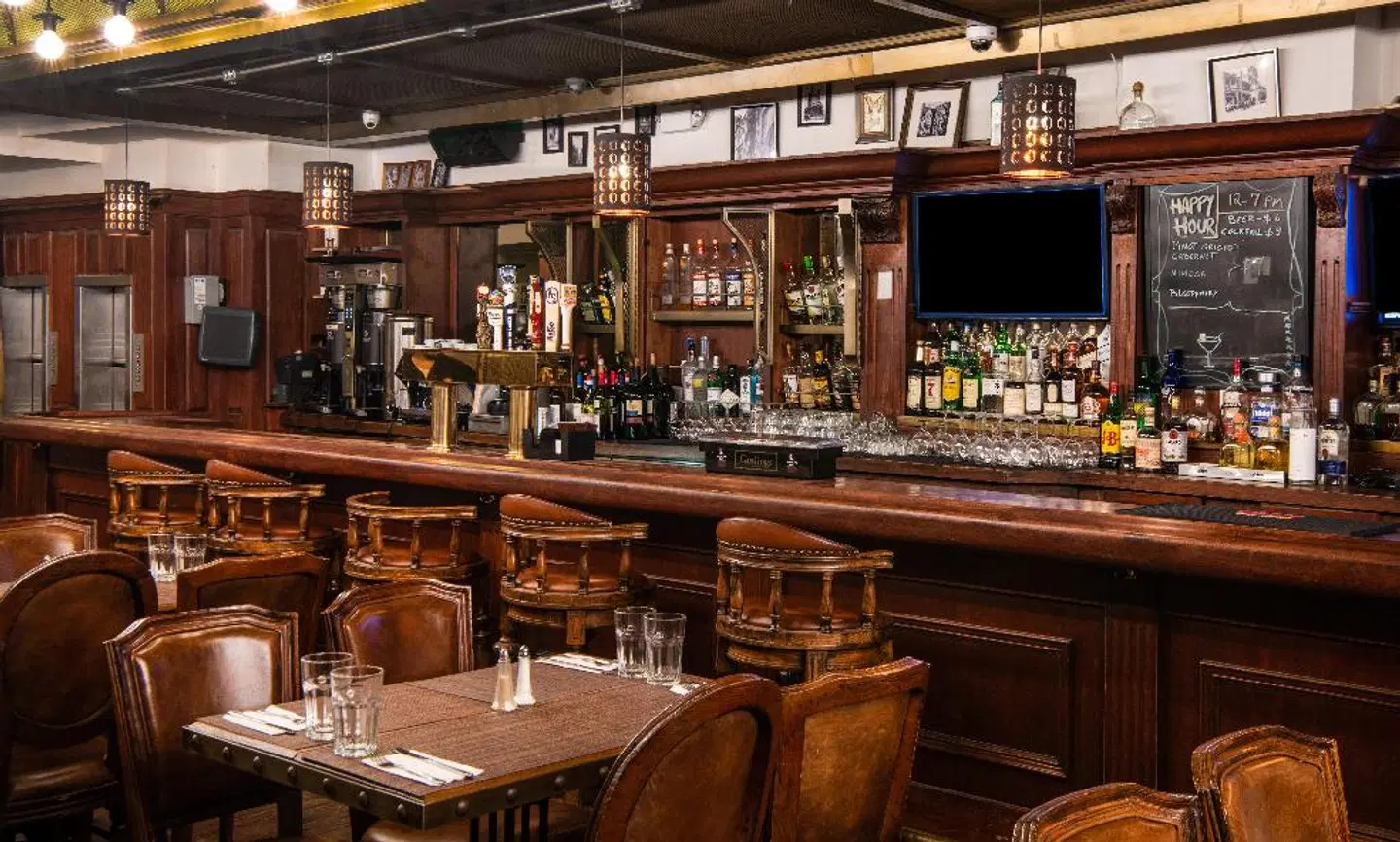 Holiday Inn Manhattan - Financial District Bar