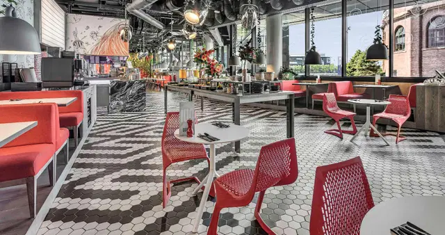 Radisson RED Glasgow Lobby