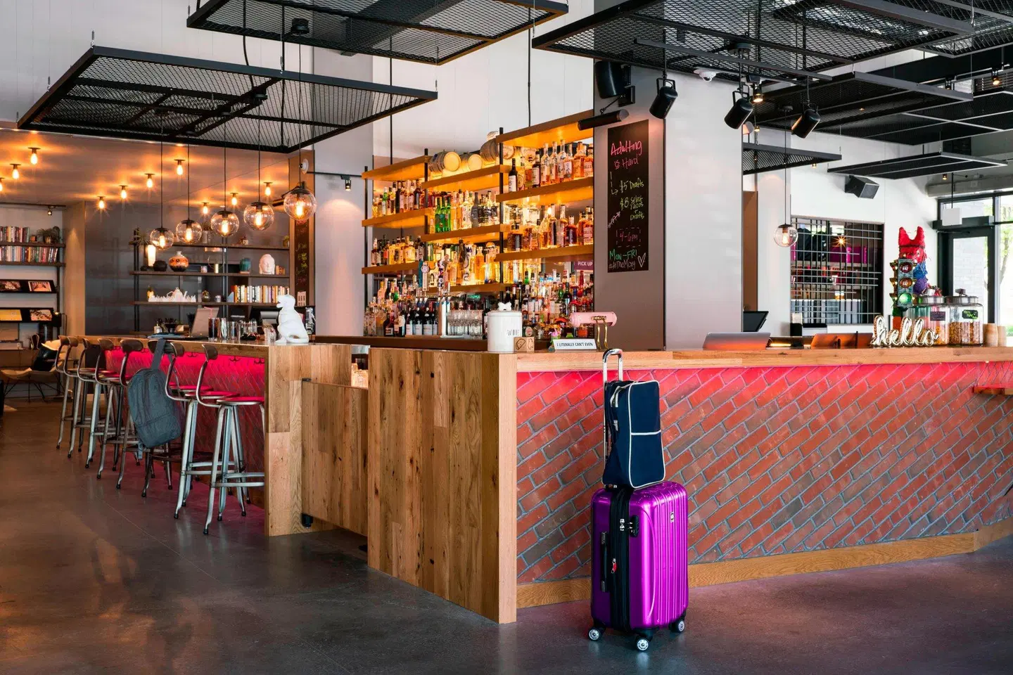 Moxy Chicago Downtown Bar