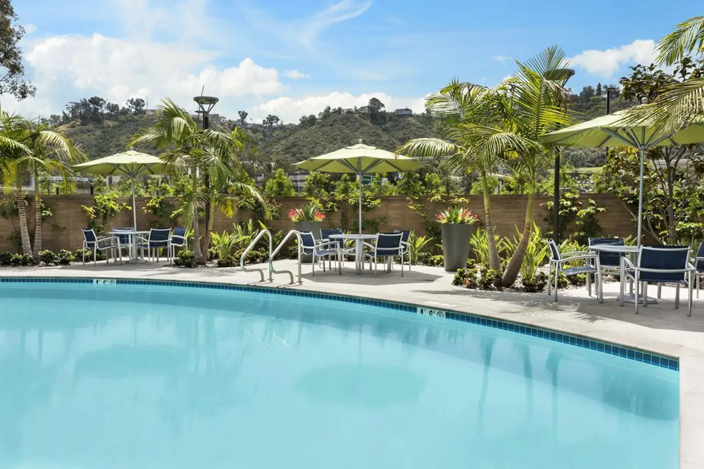 SpringHill Suites by Marriott San Diego Mission Valley OUTDOOR_POOL