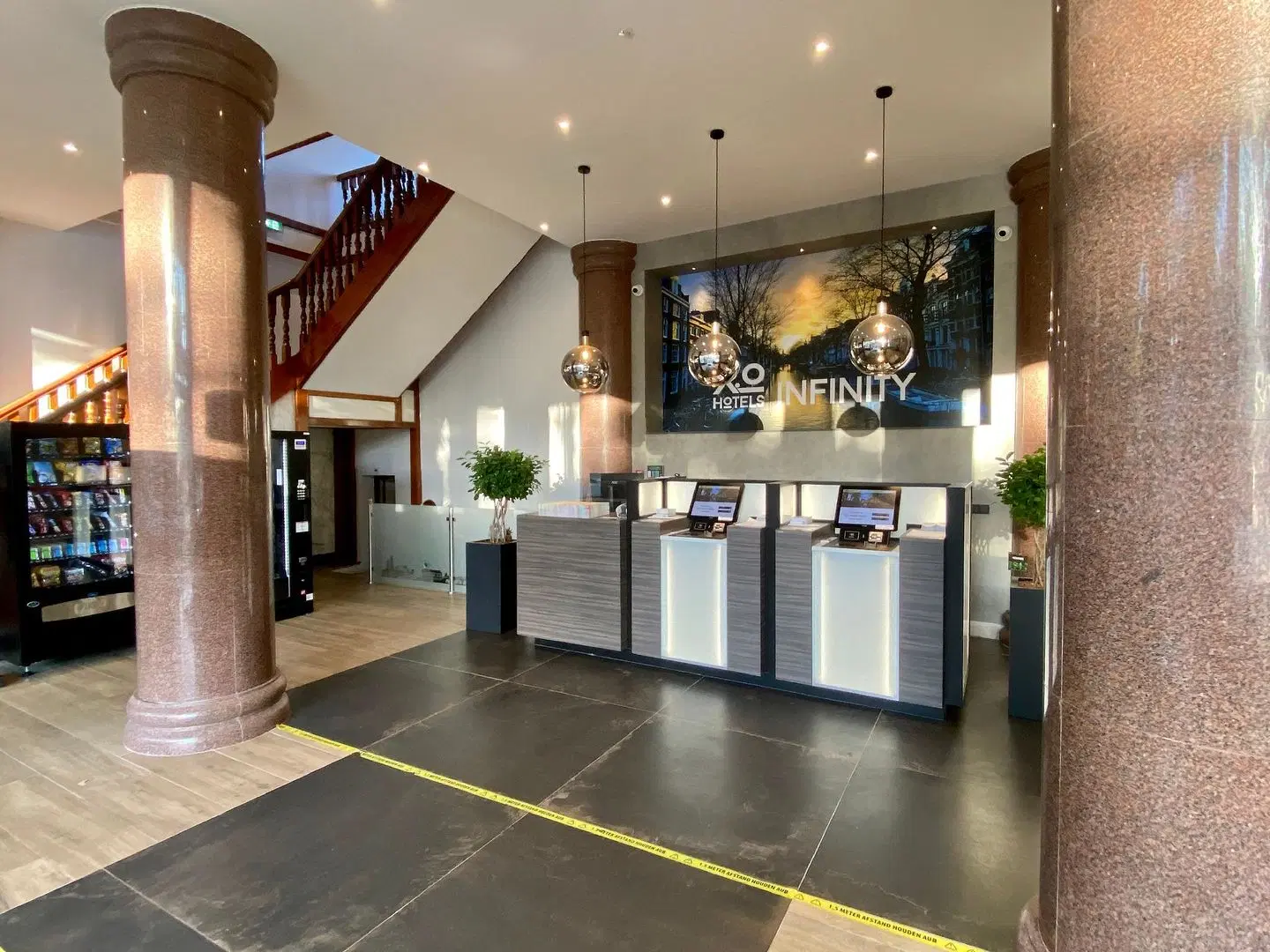 XO Hotels Infinity LOUNGE_LOBBY