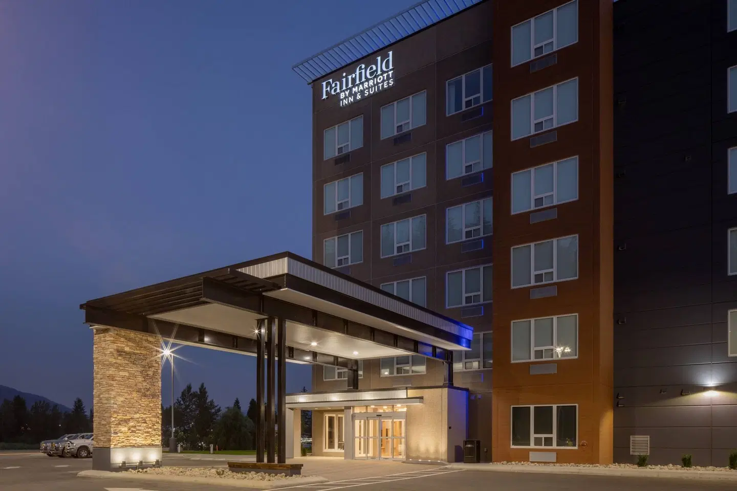 Fairfield Inn & Suites by Marriott Revelstoke EXTERIOR