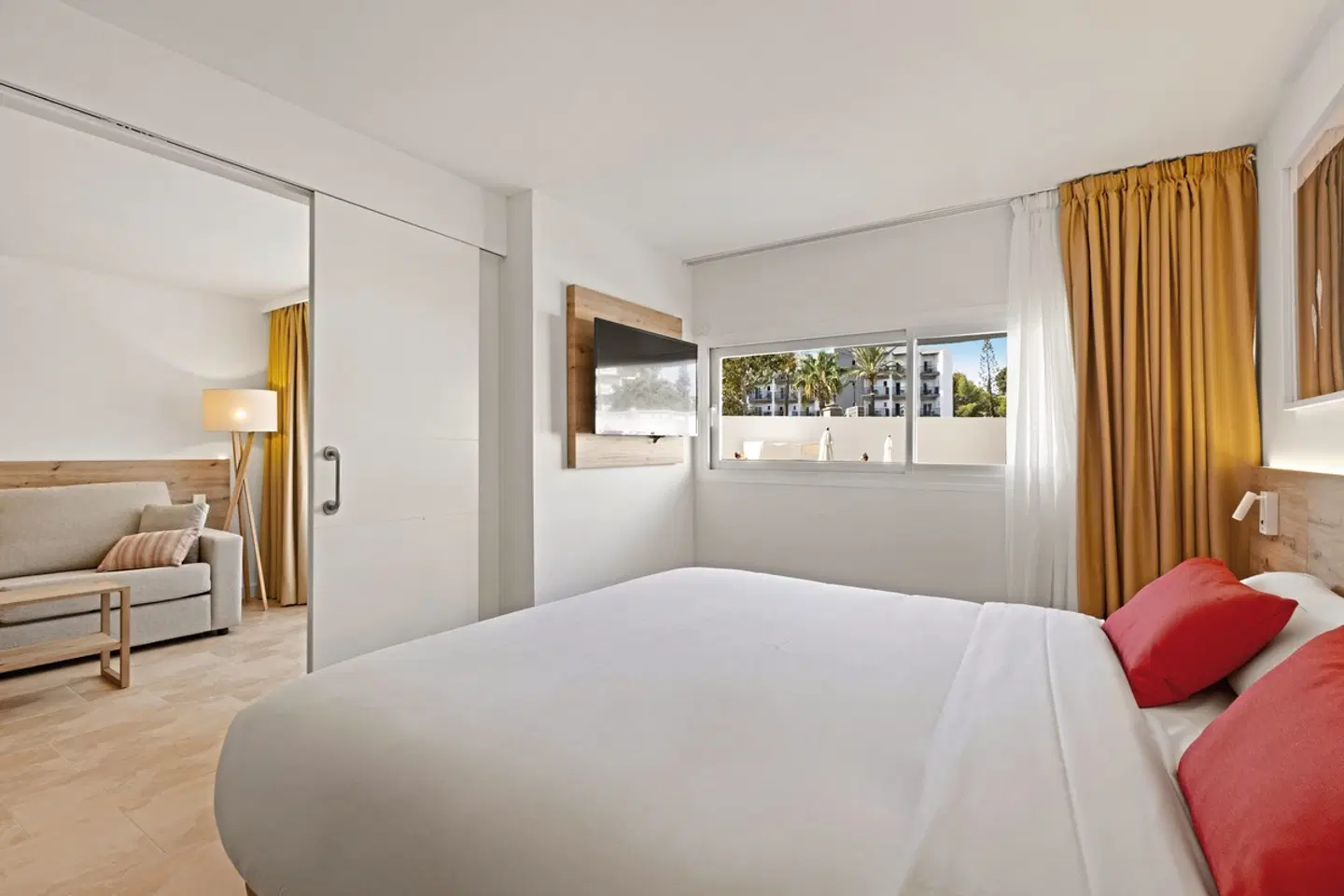 Palmanova Beach by THR ROOM_EXAMPLE