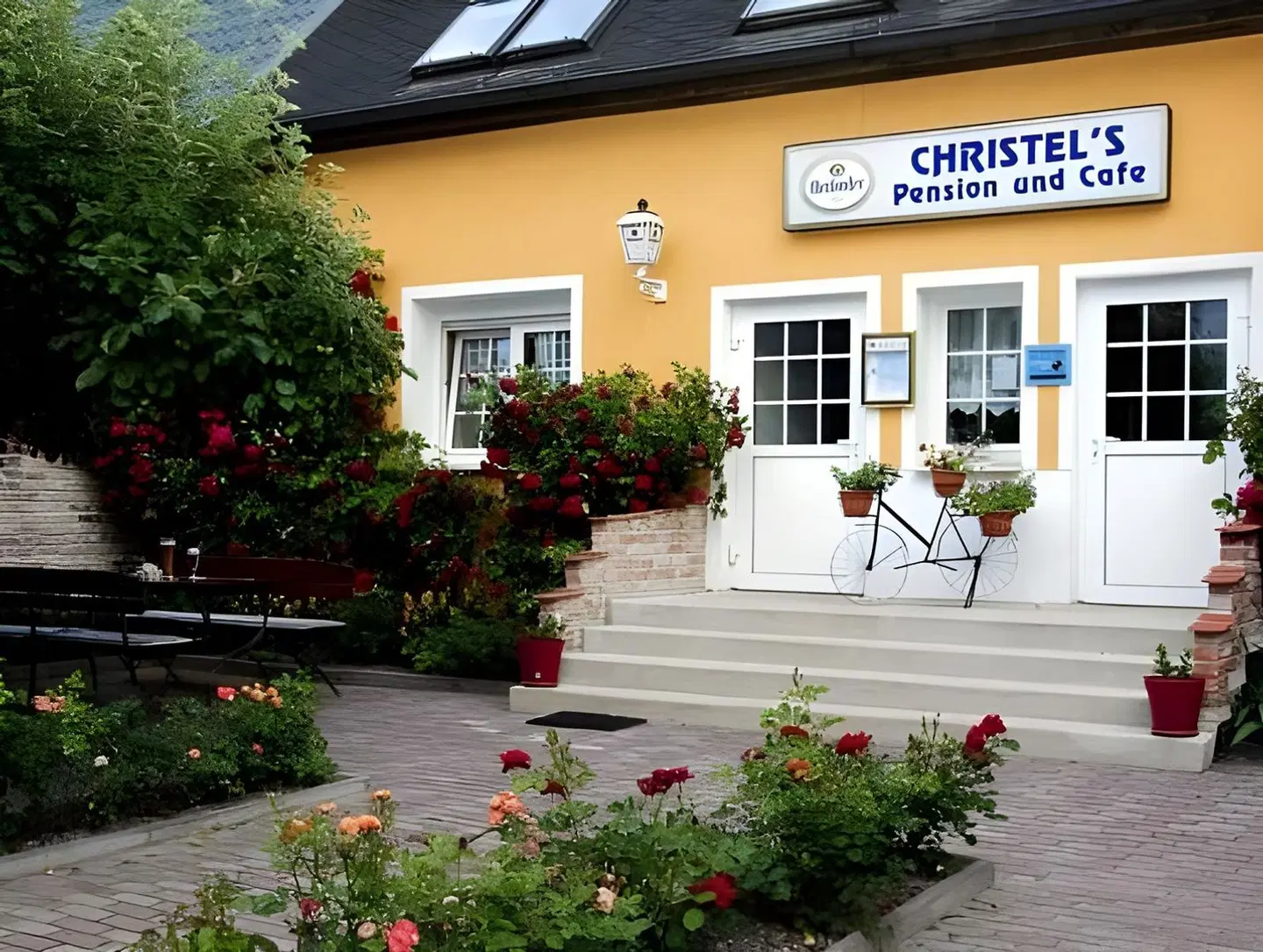Christel's Pension & Cafe EXTERIOR