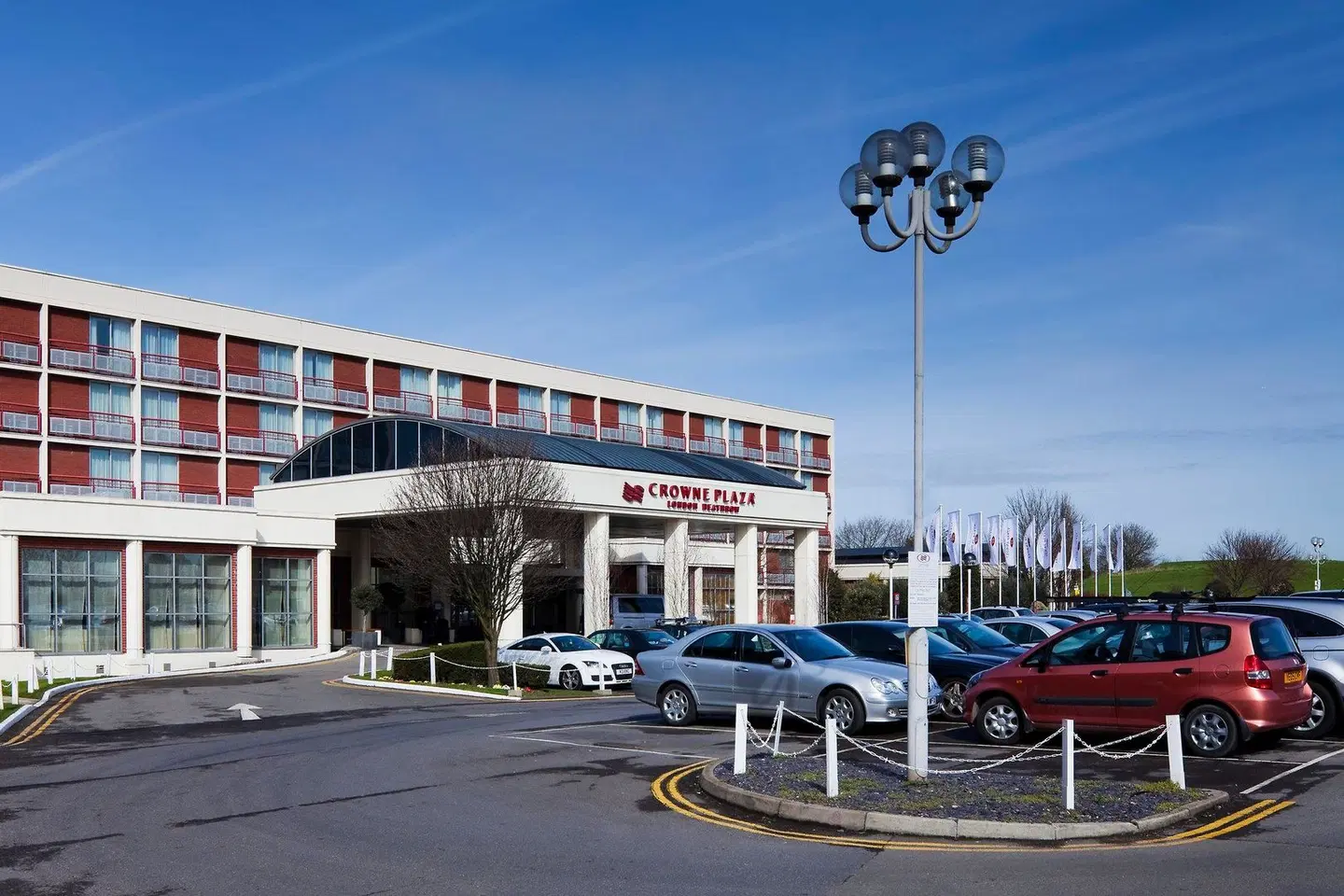 Crowne Plaza London Heathrow by IHG SPORTS_AND_LEISURE