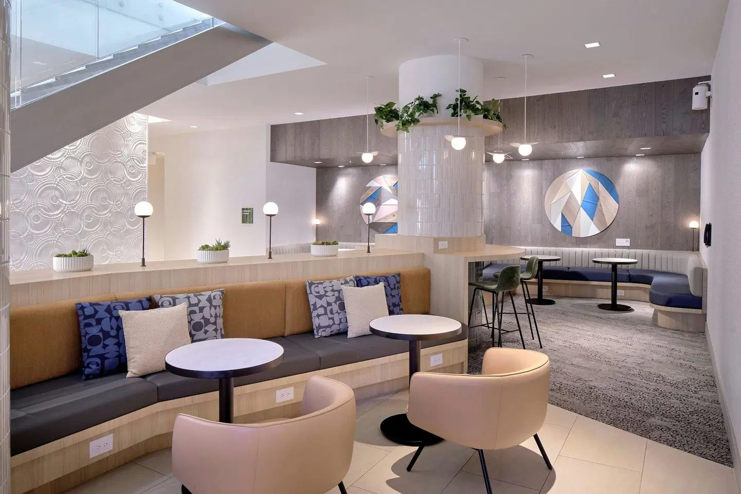 Element by Westin Vancouver Metrotown Bar