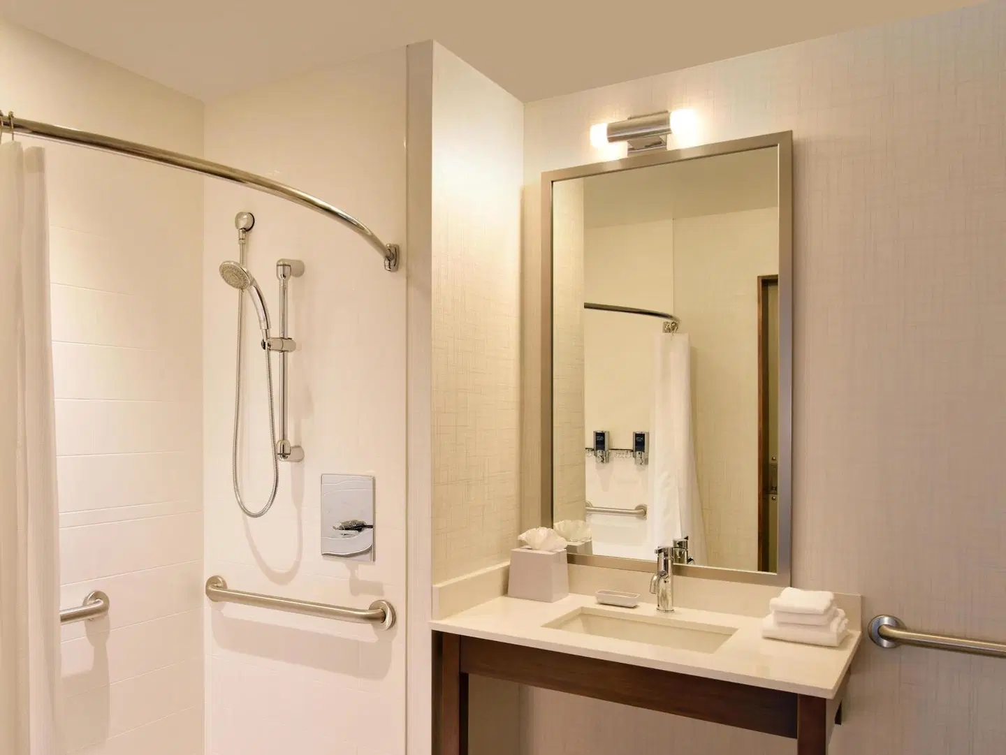 Four Points by Sheraton Coral Gables Badezimmer
