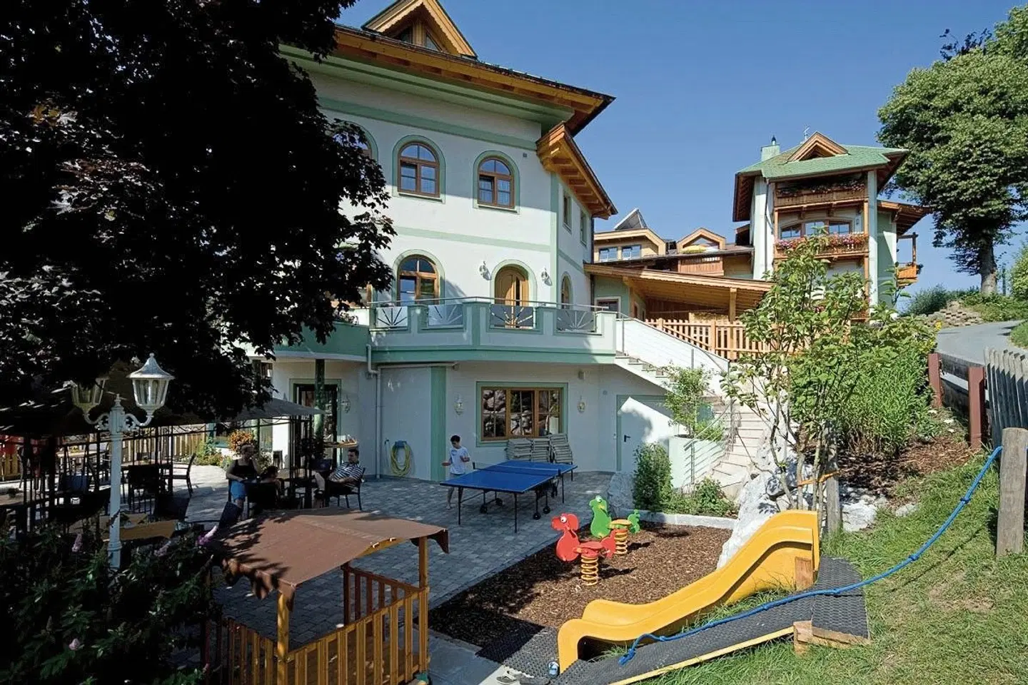 Obermair & Landhaus Sonntal Terrasse