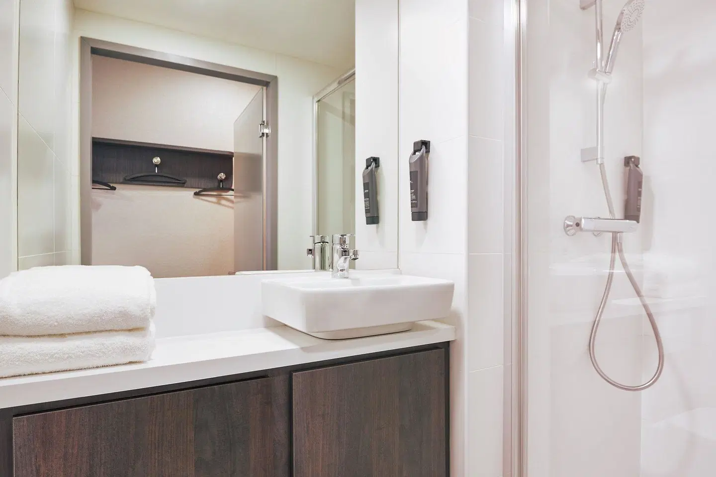 easyHotel Paris Charles de Gaulle Badezimmer