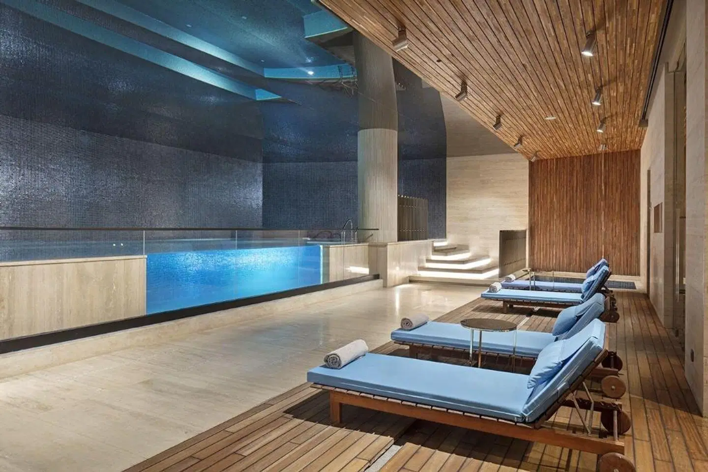 Melas Hotel Istanbul Hallenbad