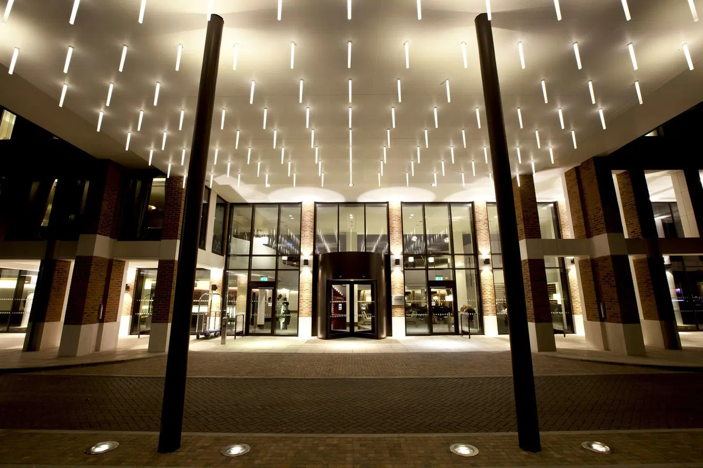 Hilton London Heathrow Airport Terminal 5 LOUNGE_LOBBY