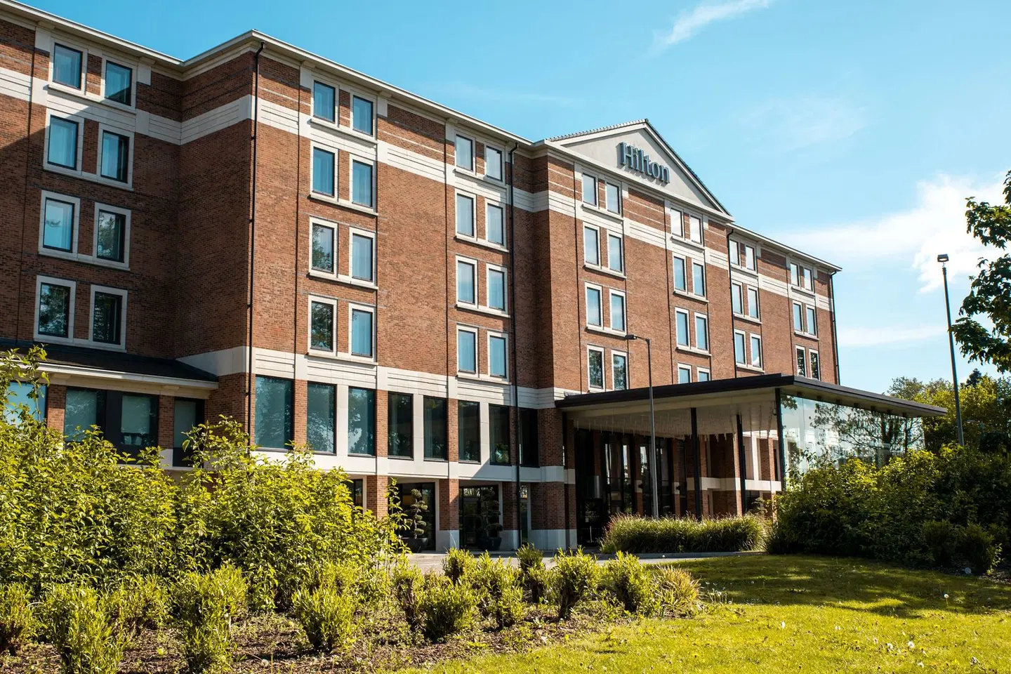 Hilton London Heathrow Airport Terminal 5 EXTERIOR