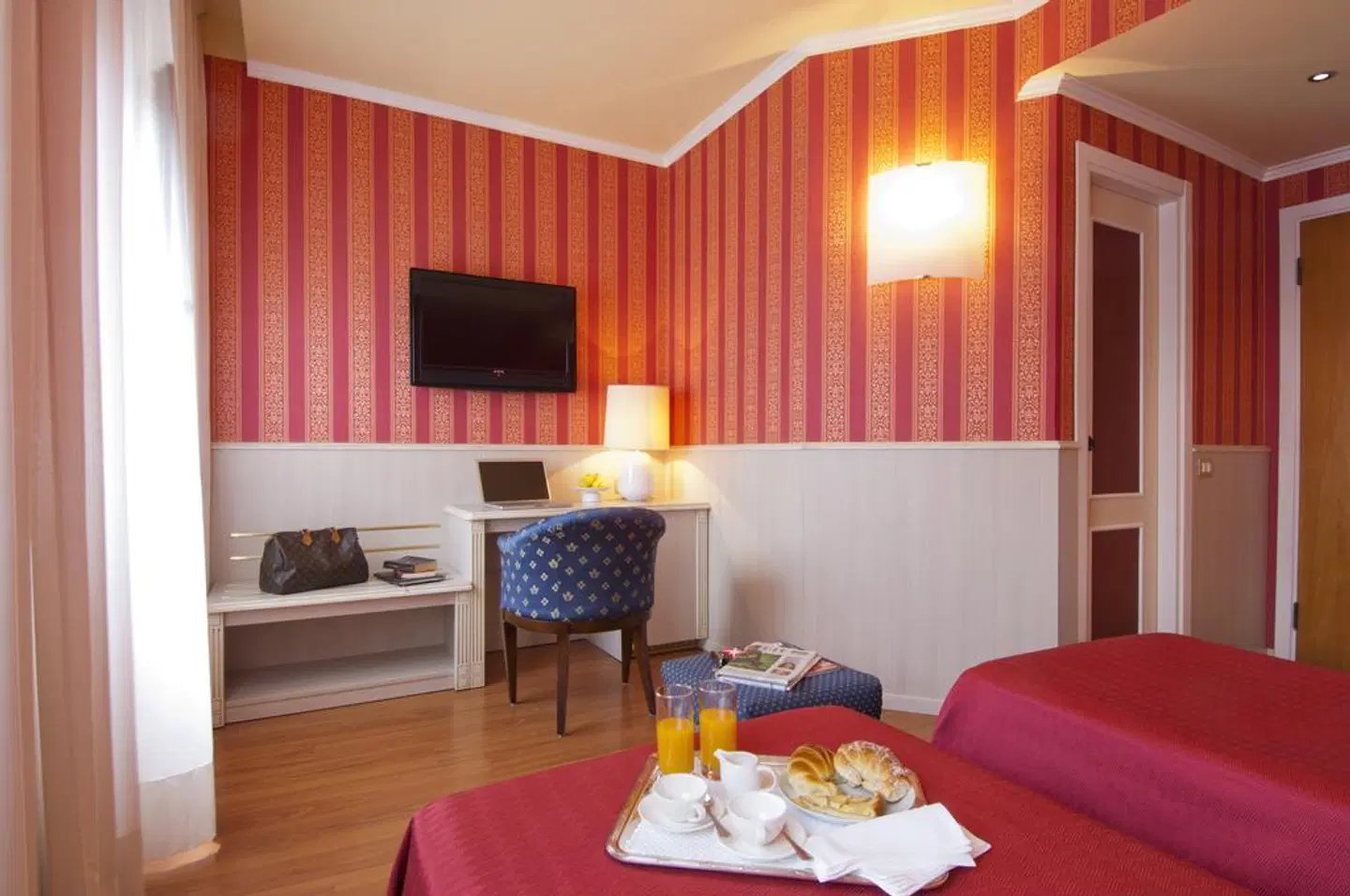 Garda ROOM_EXAMPLE