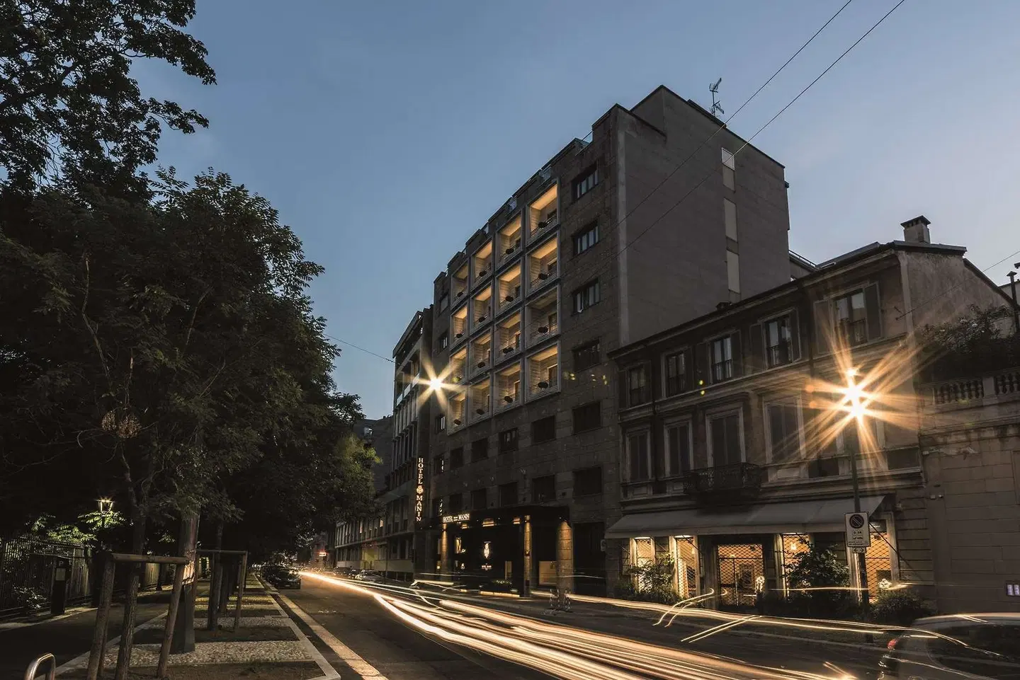 Manin EXTERIOR