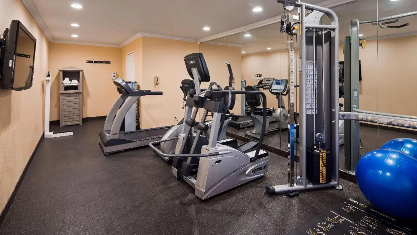 Best Western Americana Inn SPORTS_AND_LEISURE