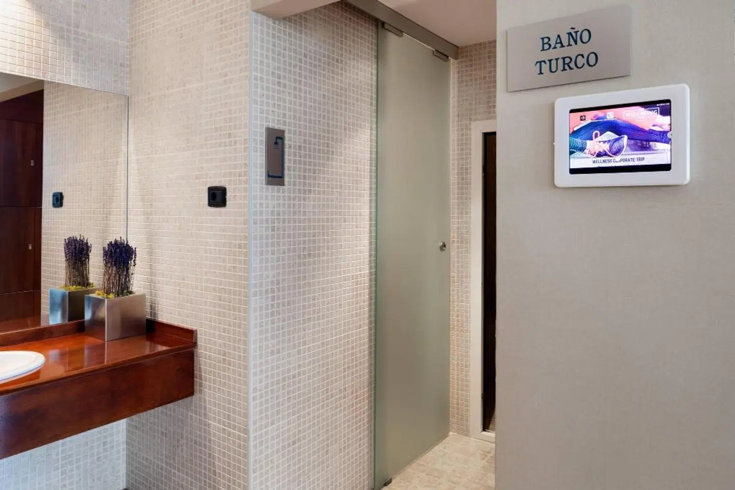 AC Hotel by Marriott Gijón Badezimmer