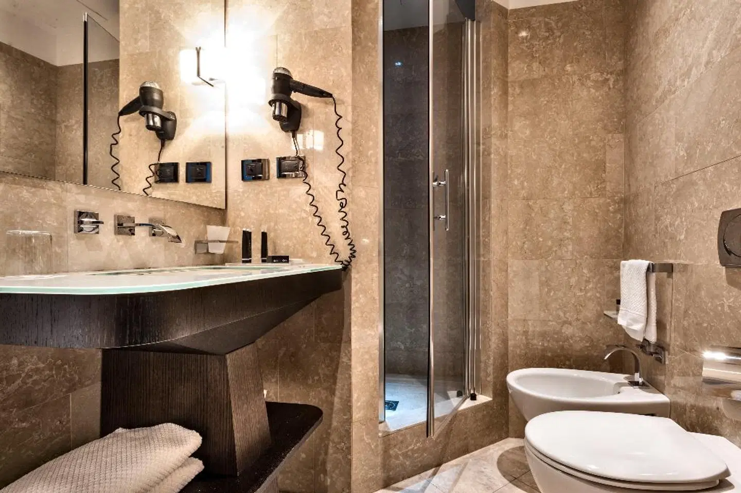 Crowne Plaza Milan City Badezimmer