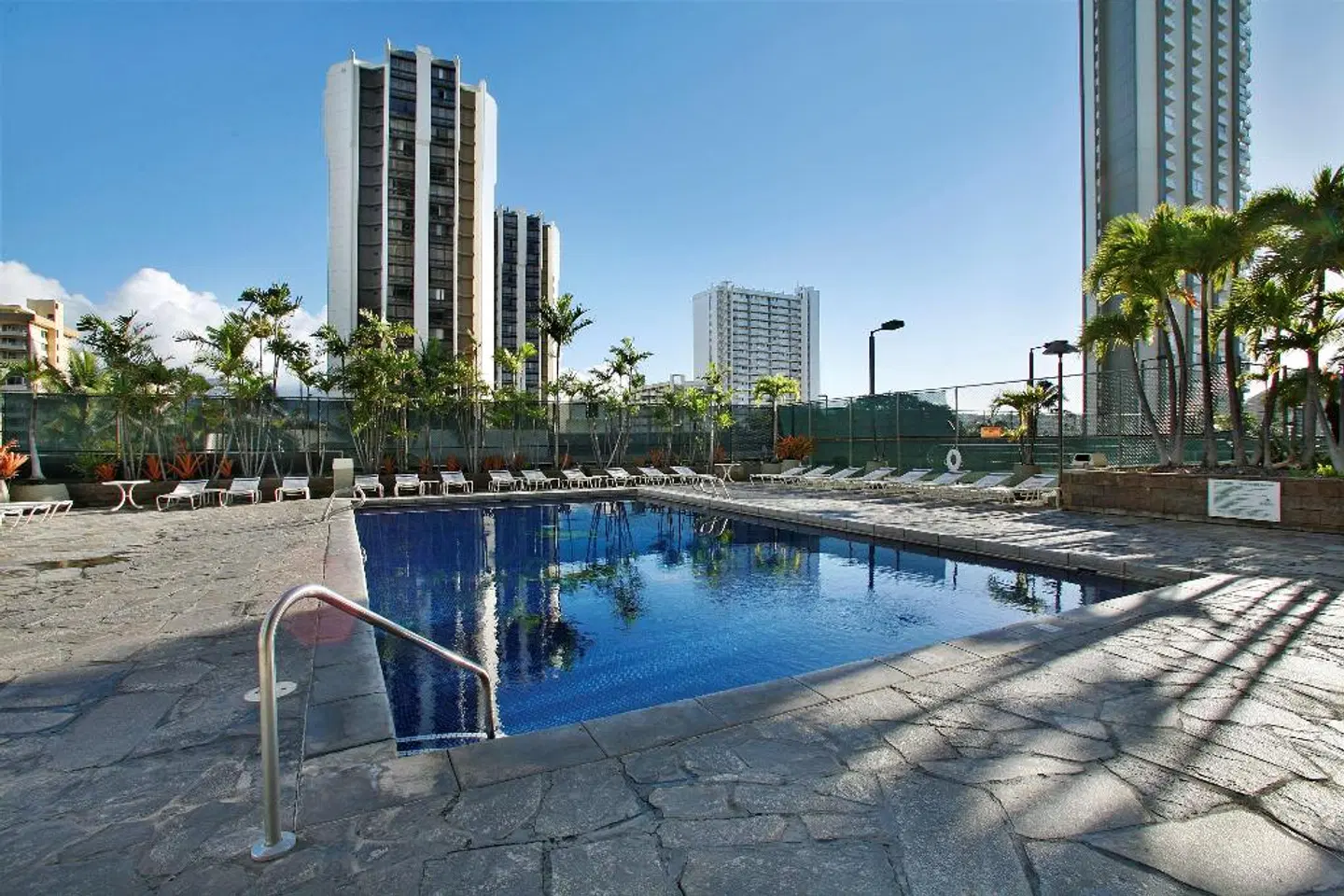 Aston Waikiki Sunset OUTDOOR_POOL