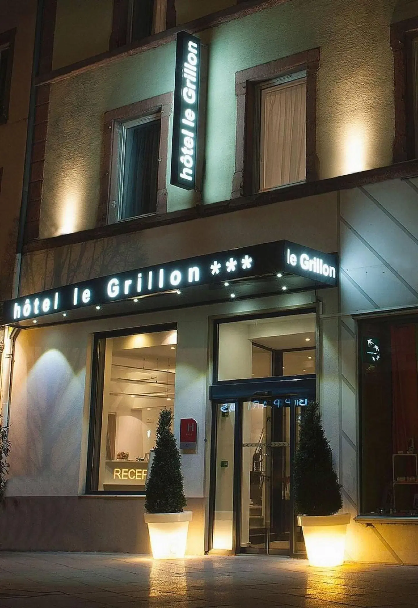 le Grillon EXTERIOR
