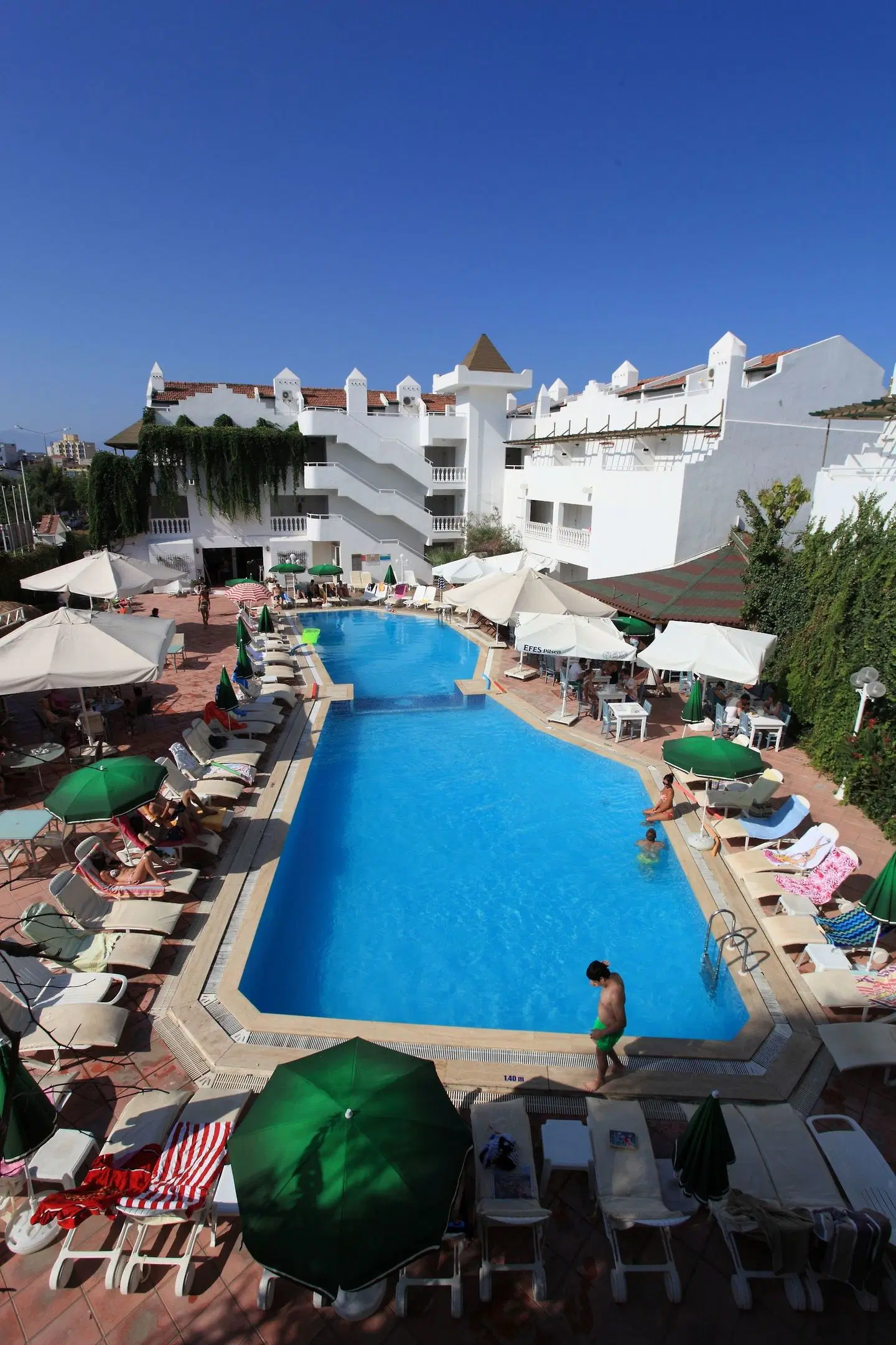 Golden Gate OUTDOOR_POOL