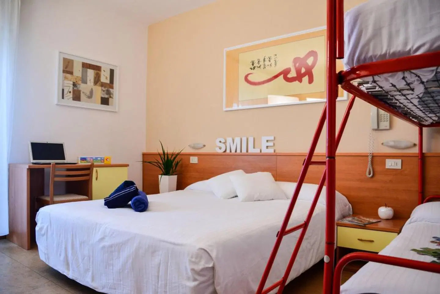 Domingo ROOM_EXAMPLE